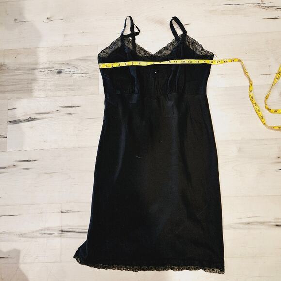 Vintage 1950s Barbizon Enthrall Slip - Picture 4 of 5